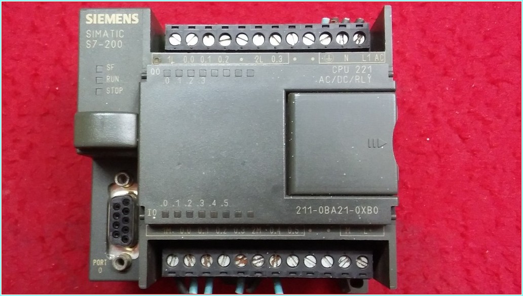 SIEMENS 6ES7 211-0BA21-0XB0 6ES7211-0BA21-0XB0 SIMATIC S7-200 PLC