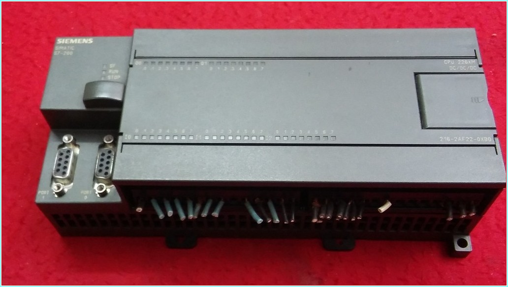 SIEMENS 6ES7 216-2AF22-0XB0 6ES7216-2AF22-0XB0 SIMATIC S7-200 PLC