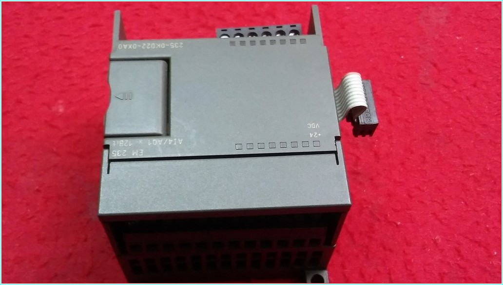 SIEMENS 6ES7 235-0KD22-0XA0 6ES7235-0KD22-0XA0 SIMATIC S7-200 PLC