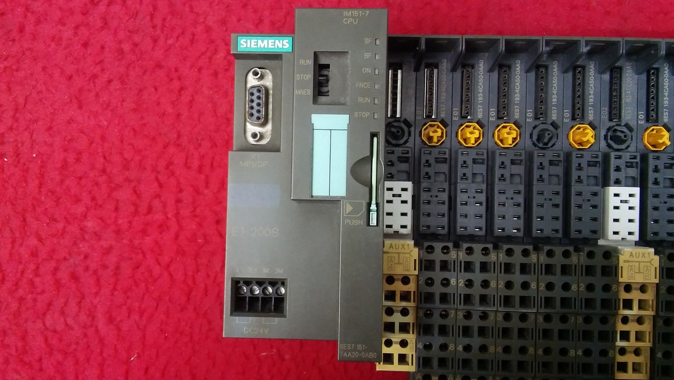 SIEMENS 6ES7 151-7AA20-0AB0 6ES7 193-4CA50-0AA0 6ES7 193-4CC30-0AA0 SIMATIC S7 PLC TAKIM