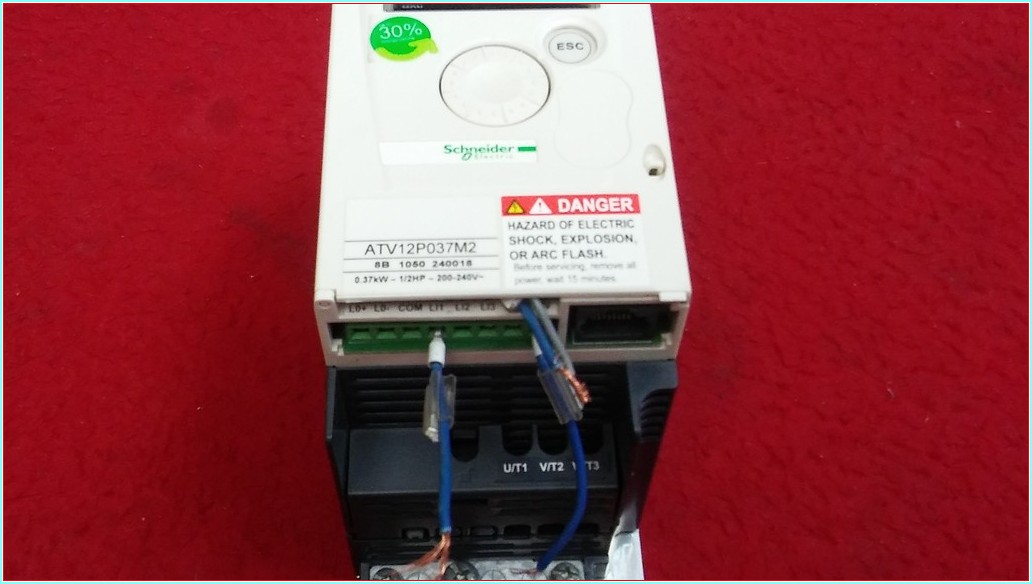 SCHNEİDER ATV12P037M2 0,37 KW SÜRÜCÜ