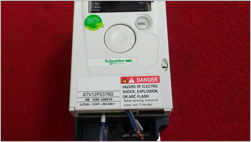 SCHNEİDER ATV12P037M2 0,37 KW SÜRÜCÜ