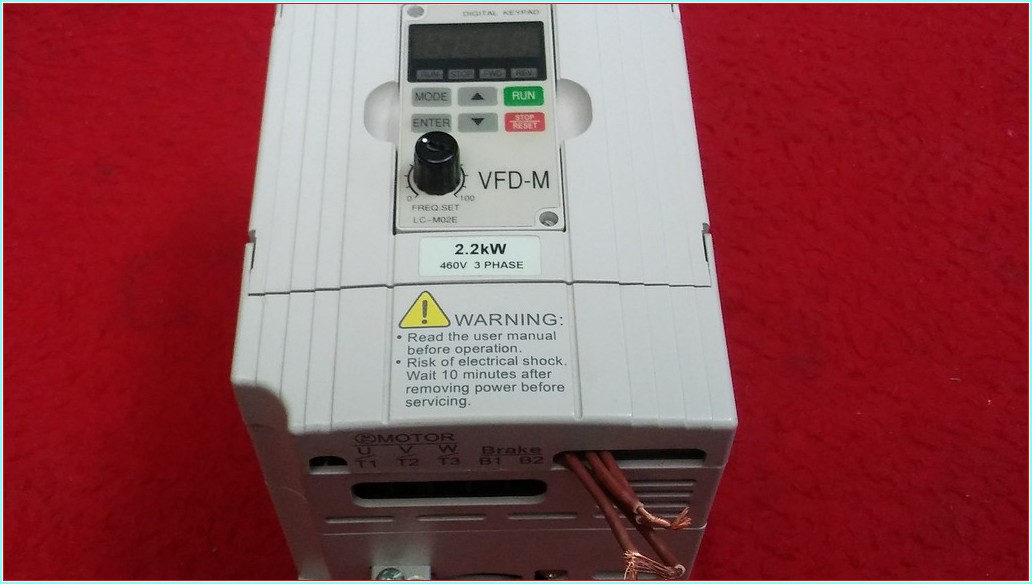 DELTA VFD022M43B VFD-M 2,2 KW SÜRÜCÜ