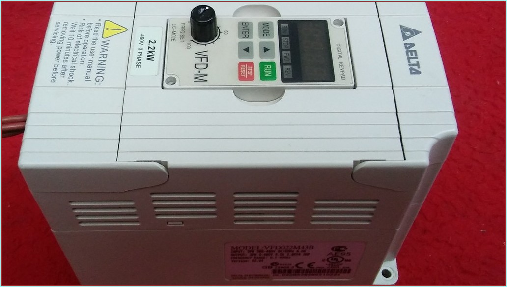 DELTA VFD022M43B VFD-M 2,2 KW SÜRÜCÜ