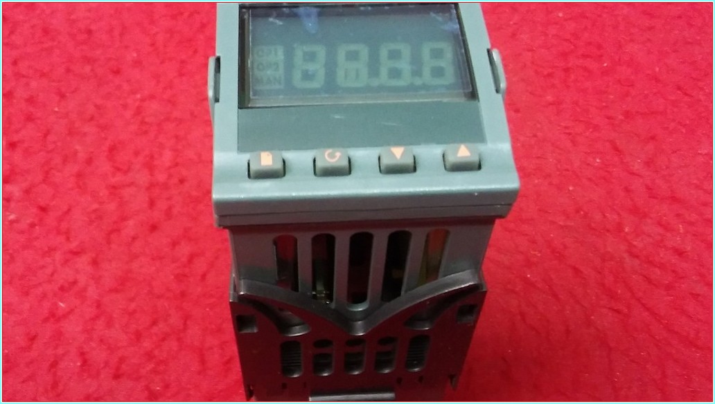 EUROTHERM 2116 ISI KONTROL CİHAZI
