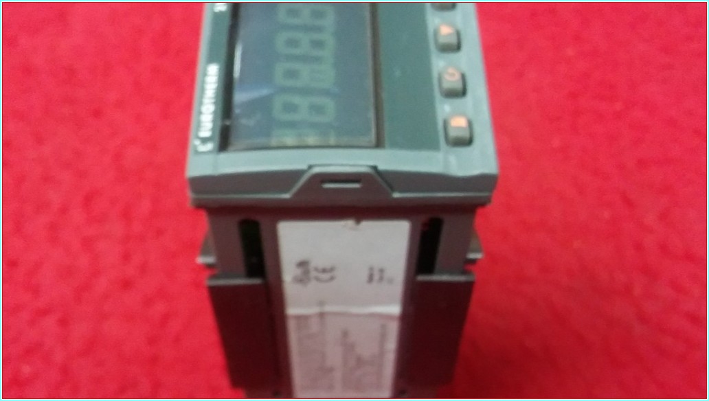 EUROTHERM 2116 ISI KONTROL CİHAZI