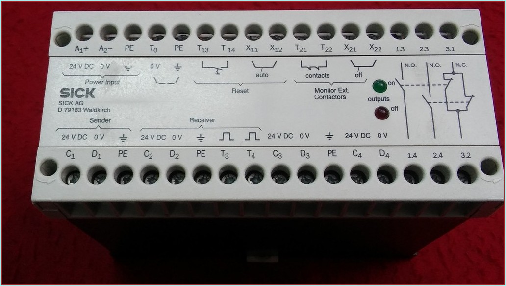SICK LCUX1-400 EMNİYET RÖLESİ