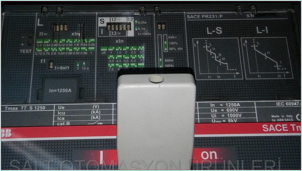 ABB TMAX T7 S 1250 SACE TMAX 1250A TMŞ KOMPAKT DEVRE KESİCİ ŞALTER YENİ MODEL