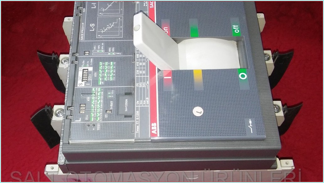 ABB TMAX T7 S 1250 SACE TMAX 1250A TMŞ KOMPAKT DEVRE KESİCİ ŞALTER YENİ MODEL