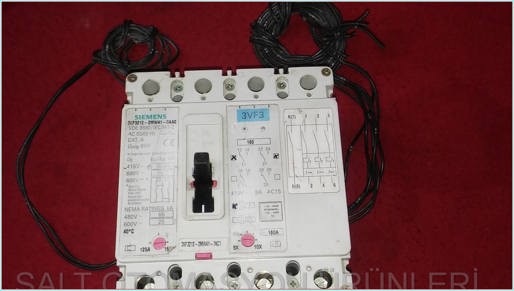 SIEMENS 3VF3 3VF3212-2MW41-0AA0 3VF3212-2MW41-7KC1 160A 4 KUTUPLU AÇTIRMA BOBİNLİ AÇIK KAPALI KONTAKLI TMŞ DEVRE KESİCİ ŞALTER