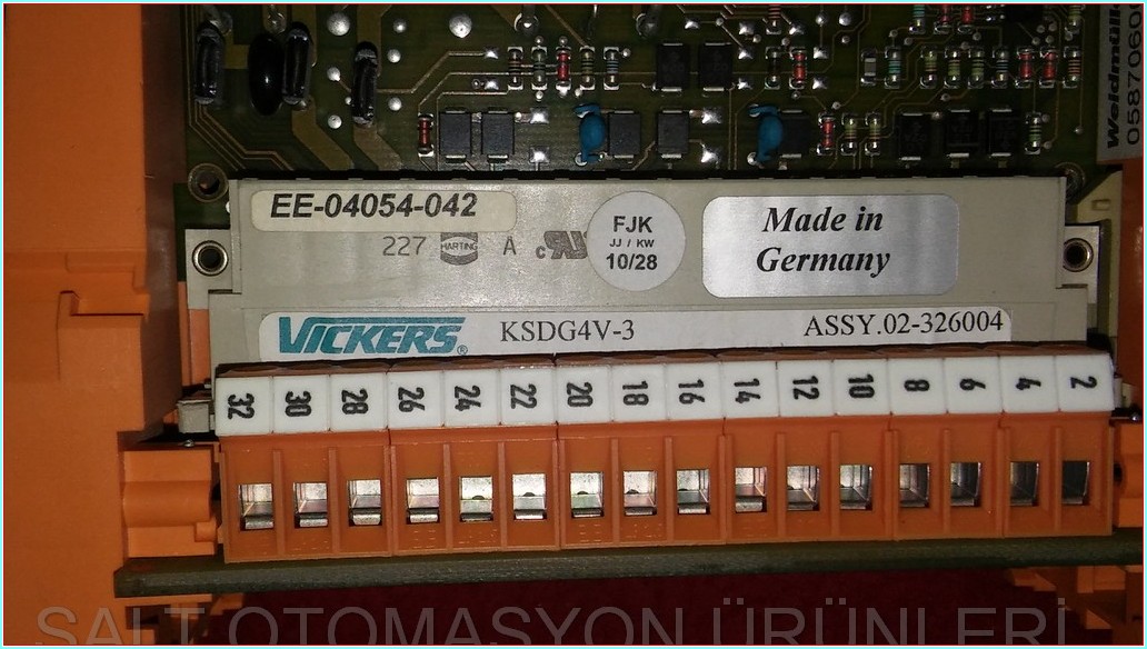 VICKERS EEA-PAM-553-A-32 EEA-PAM-553 EEA-PAM EE-04054-042 KSDG4V-3 GÜÇ AMPLİFİKATÖRÜ ORANSAL KONTROL VALFLERİ KONTROL KARTI