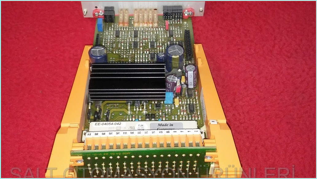 VICKERS EEA-PAM-553-A-32 EEA-PAM-553 EEA-PAM EE-04054-042 KSDG4V-3 GÜÇ AMPLİFİKATÖRÜ ORANSAL KONTROL VALFLERİ KONTROL KARTI