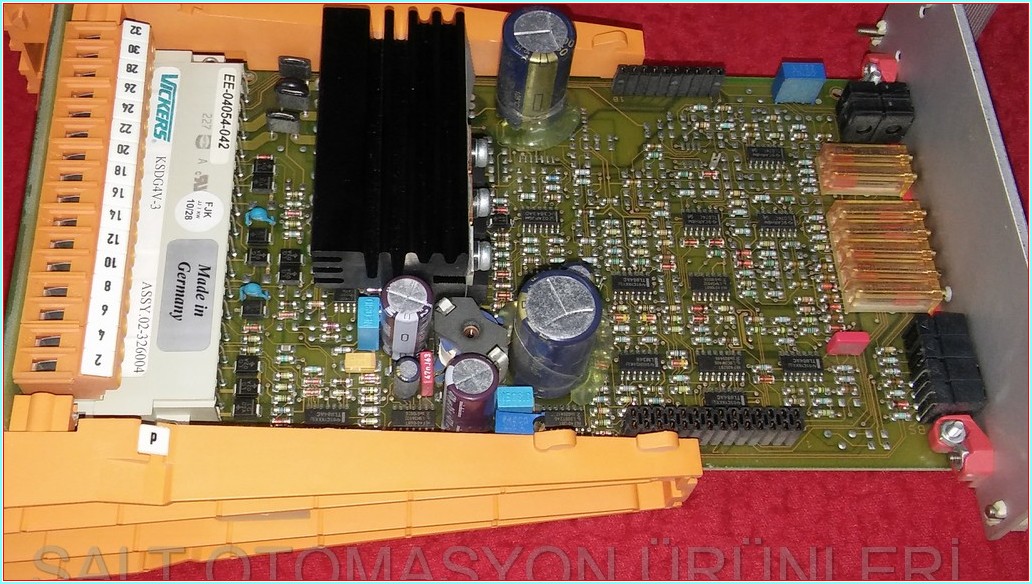 VICKERS EEA-PAM-553-A-32 EEA-PAM-553 EEA-PAM EE-04054-042 KSDG4V-3 GÜÇ AMPLİFİKATÖRÜ ORANSAL KONTROL VALFLERİ KONTROL KARTI