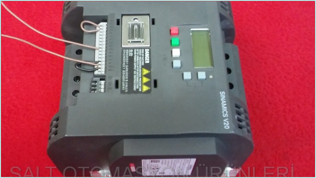 SIEMENS 6SL3210-5BE25-5UV0 SINAMICS V20  5,5KW 12,5A 182X184X169 SÜRÜCÜ HIZ KONTROL DRIVER