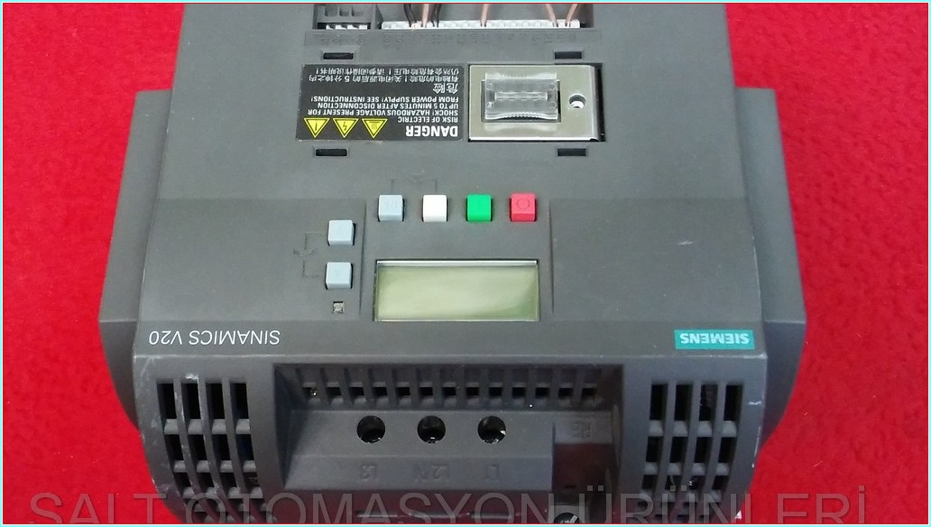 SIEMENS 6SL3210-5BE25-5UV0 SINAMICS V20  5,5KW 12,5A 182X184X169 SÜRÜCÜ HIZ KONTROL DRIVER