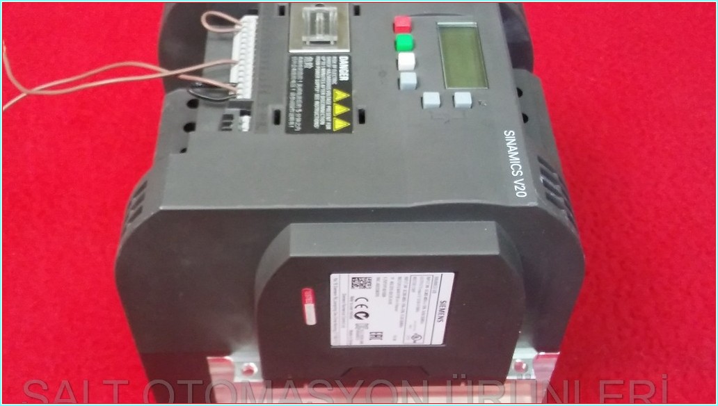 SIEMENS 6SL3210-5BE25-5UV0 SINAMICS V20  5,5KW 12,5A 182X184X169 SÜRÜCÜ HIZ KONTROL DRIVER