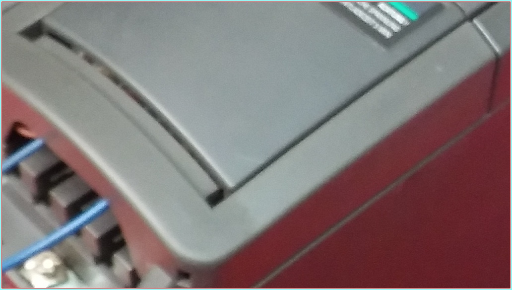 SIEMENS 6SE6440-2AD24-0BA1 MICROMASTER 440 4 KW SÜRÜCÜ HIZ KONTROL DRIVER