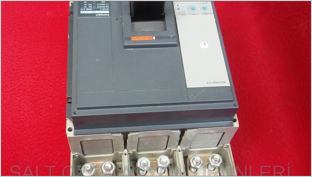 MERLİN GERİN NS1600 N 33482S2 1600A COMPACT ŞALTER