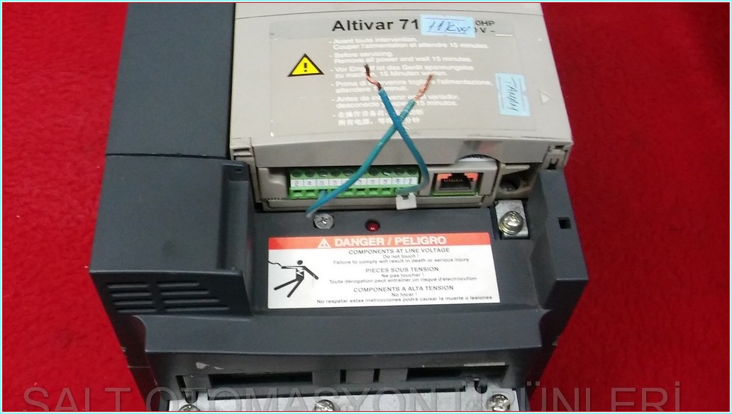 SCHNEİDER ATV71HD11N4 ALTİVAR 71 ATV71 11KW SÜRÜCÜ