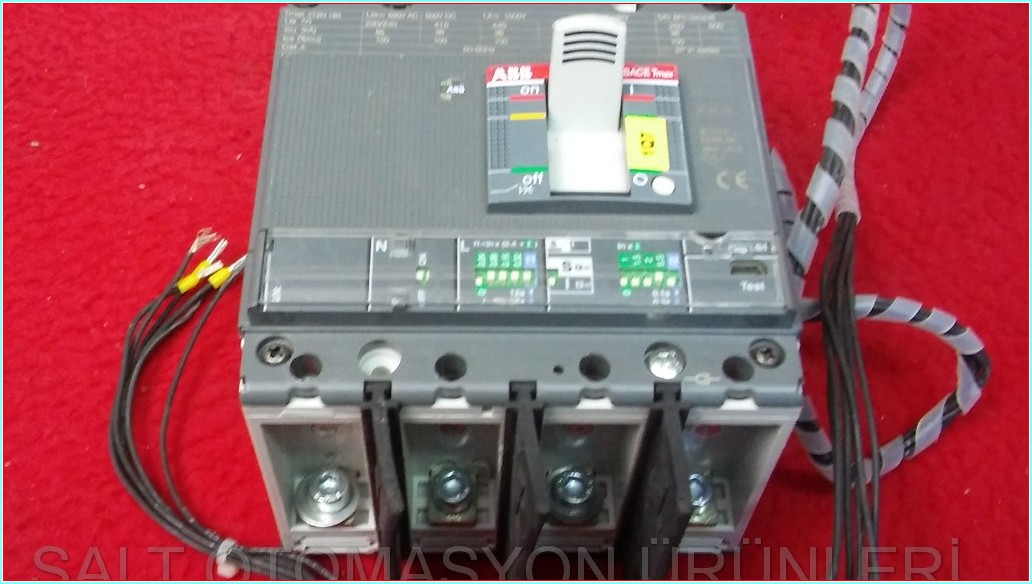 ABB TMAX XT2N 160 1SDA066767R1 100A 4  KUTUPLU TMŞ DEVRE KESİCİ ŞALTER