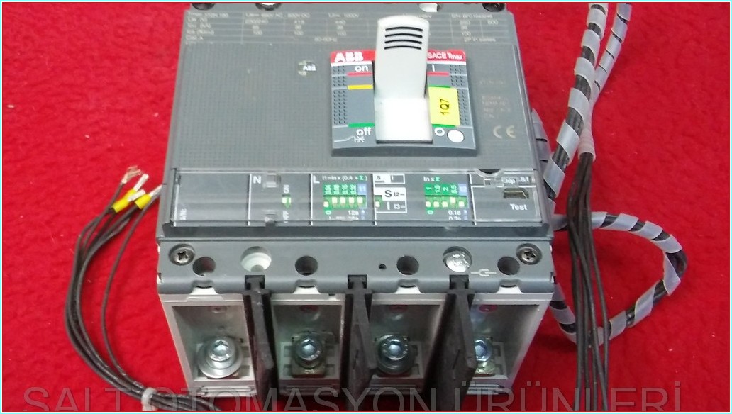 ABB TMAX XT2N 160 1SDA066767R1 100A 4  KUTUPLU TMŞ DEVRE KESİCİ ŞALTER