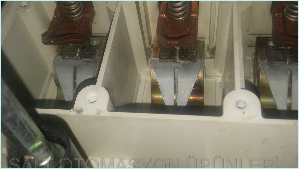 MOELLER N 11-400-CNA 400A ŞEFFAF KAPAKLI TMŞ DEVRE KESİCİ