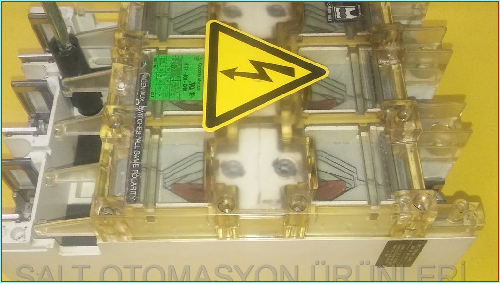 MOELLER N 11-400-CNA 400A ŞEFFAF KAPAKLI TMŞ DEVRE KESİCİ