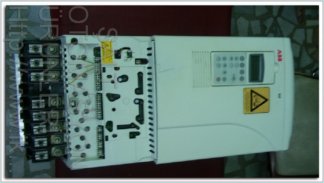 ABB ACS800 ACS800-01-0100-3 ACS800-01-0100-3-E200 90KW SÜRÜCÜ