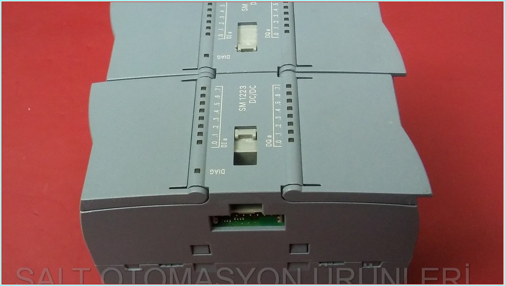 SIEMENS 6ES7 223-1BH32-0XB0 6ES7223-1BH32-0XB0 SIMATIC S7-1200 SM 1223 DC-DC PLC