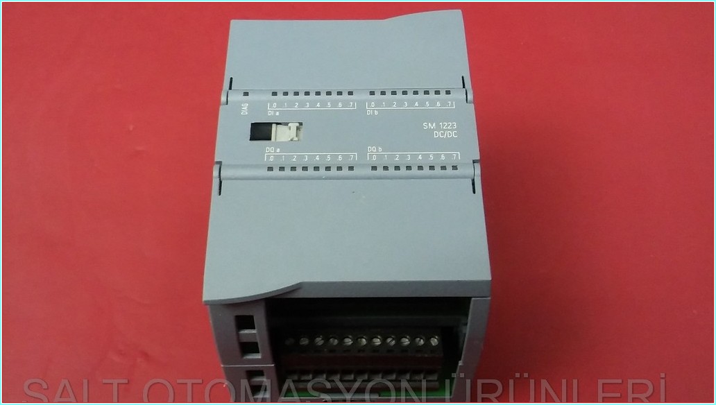 SIEMENS 6ES7 223-1BL32-0XB0 SIMATIC S7-1200 SM 1223 SM1223 DC-DC PLC