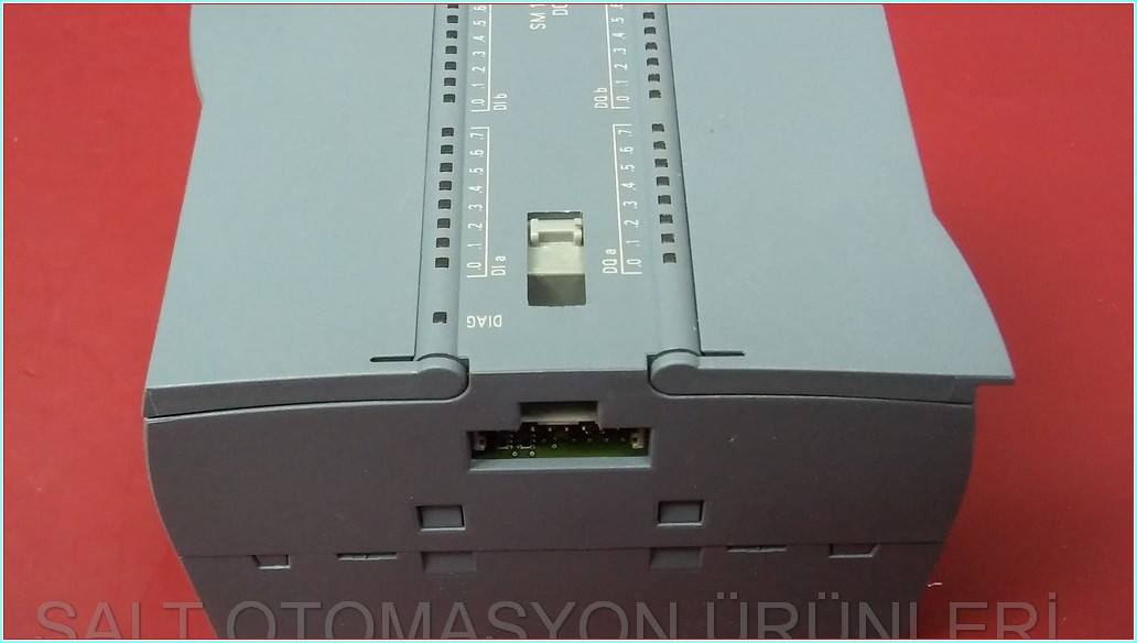 SIEMENS 6ES7 223-1BL32-0XB0 SIMATIC S7-1200 SM 1223 SM1223 DC-DC PLC