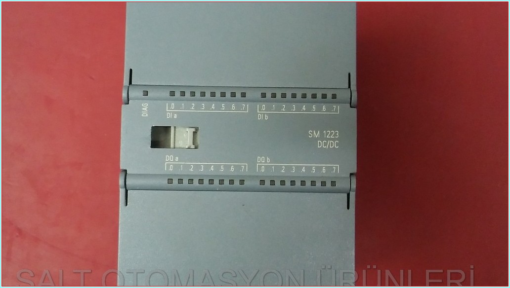 SIEMENS 6ES7 223-1BL32-0XB0 SIMATIC S7-1200 SM 1223 SM1223 DC-DC PLC