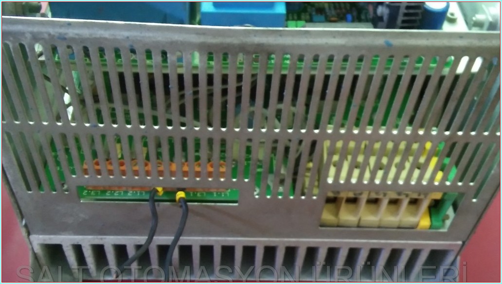 LENZE EVD4904-E LENZE 4909 SORUNSUZ 55A SÜRÜCÜ DRIVER INVERTER