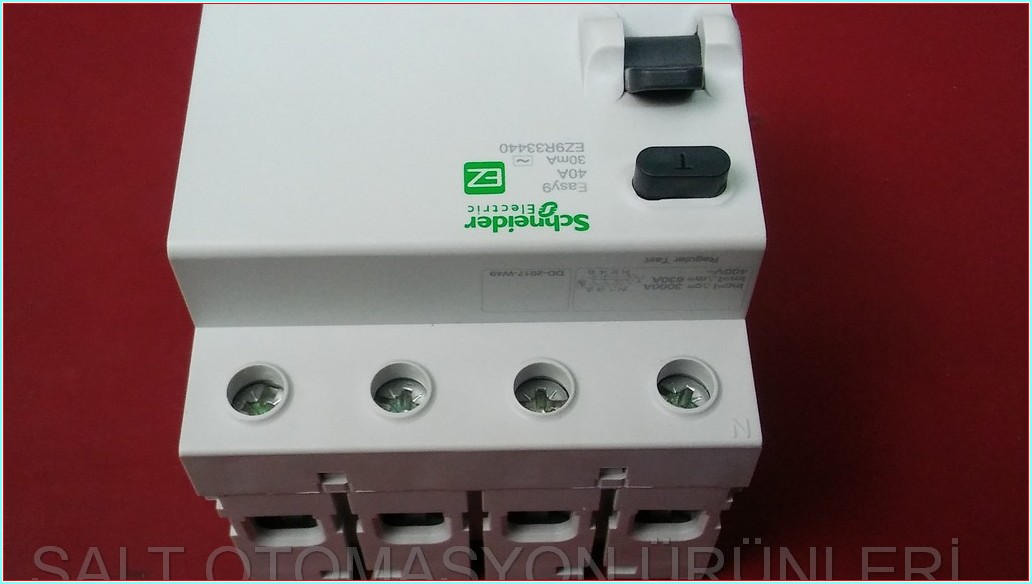 SCHNEİDER EZ9R33440 EZ9R33440 4P-40A-30MA-AC X1 EASY9 40A SIFIR KUTULU KAÇAK AKIM