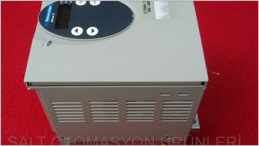  TELEMECANİQUE ATV31H075N4 ALTİVAR 31 ATV31 0,75KW 380V SÜRÜCÜ
