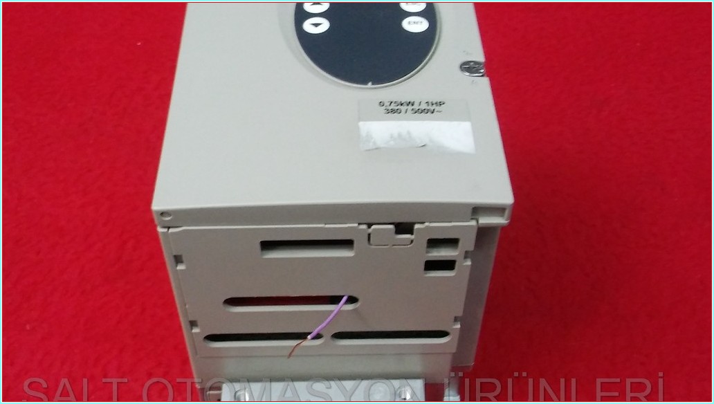  TELEMECANİQUE ATV31H075N4 ALTİVAR 31 ATV31 0,75KW 380V SÜRÜCÜ