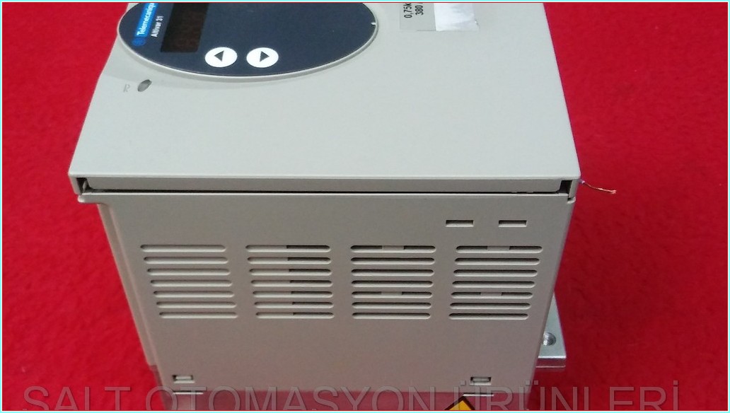 TELEMECANİQUE ATV31H075N4 ALTİVAR 31 ATV31 0,75KW 380V SÜRÜCÜ