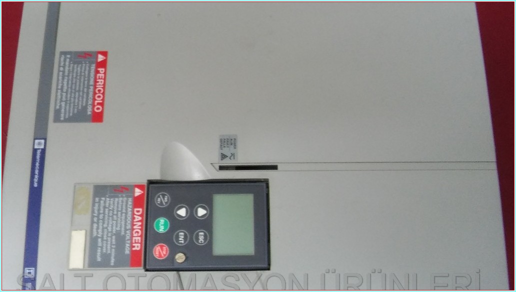 TELEMECANİQUE ATV58HD16N4 ATV58 ALTİVAR 58 ATV58HD16N4 11 KW 24,2A SÜRÜCÜ