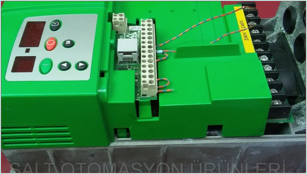 SE 2D200220 COMMANDER SE CONTROL TECHNIQUES SE2D200220 SE  2,2 KW SÜRÜCÜ INVERTER DRIVER HIZ KONTROL CİHAZI