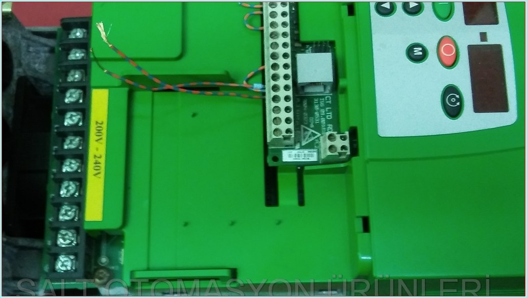 SE 2D200220 COMMANDER SE CONTROL TECHNIQUES SE2D200220 SE  2,2 KW SÜRÜCÜ INVERTER DRIVER HIZ KONTROL CİHAZI