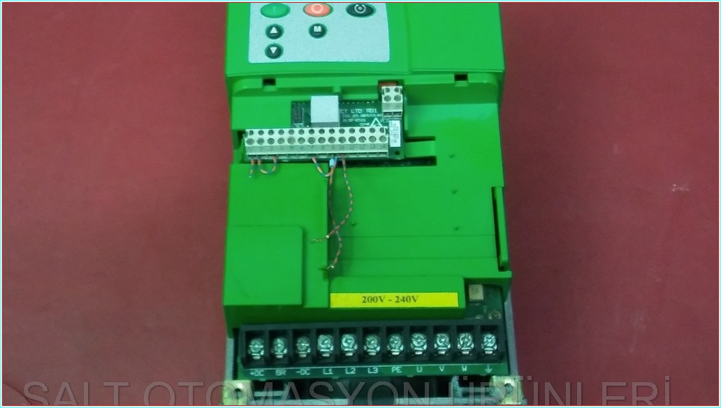 SE 2D200220 COMMANDER SE CONTROL TECHNIQUES SE2D200220 SE  2,2 KW SÜRÜCÜ INVERTER DRIVER HIZ KONTROL CİHAZI