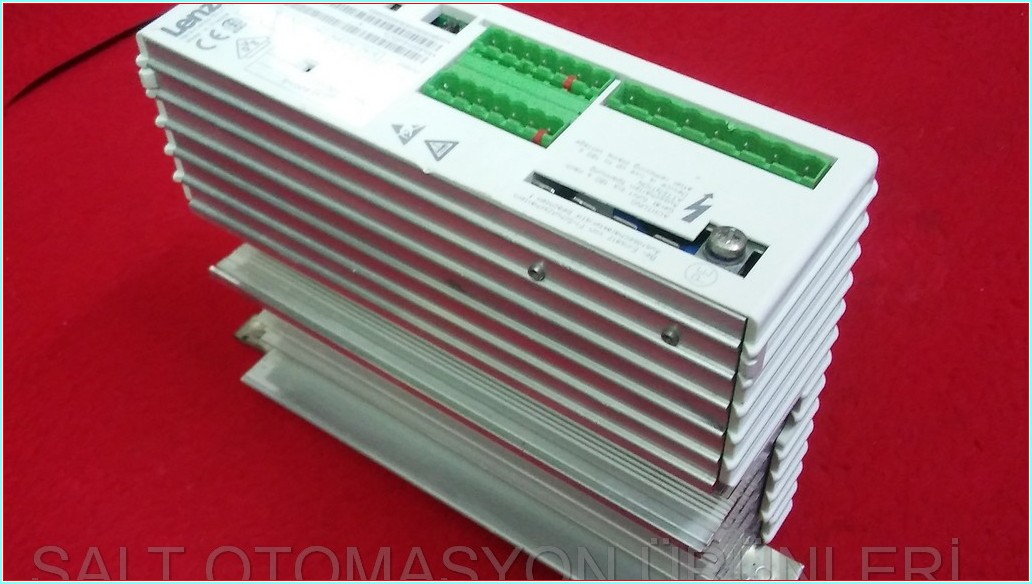 LENZE EVF8201-E 8200 VECTOR 0,37KW 0-480HZ SÜRÜCÜ INVERTER DRIVER