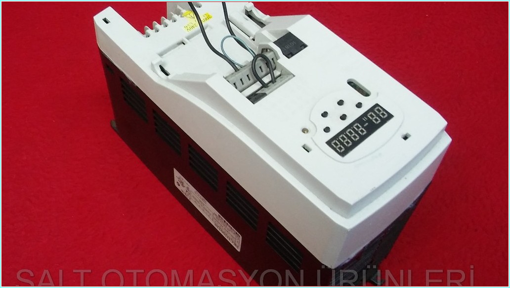 CONTROL TECHNIQUES SKCD200220 2,2KW 1500HZ SÜRÜCÜ INVERTER DRIVER HIZ KONTROL CİHAZI
