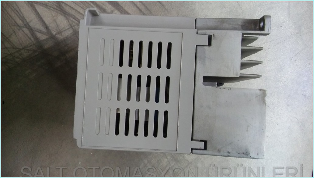 TELEMECANİQUE ATV28HU09M2 0,37KW SÜRÜCÜ ALTİVAR28 ATV28 0,37 KW INVERTER