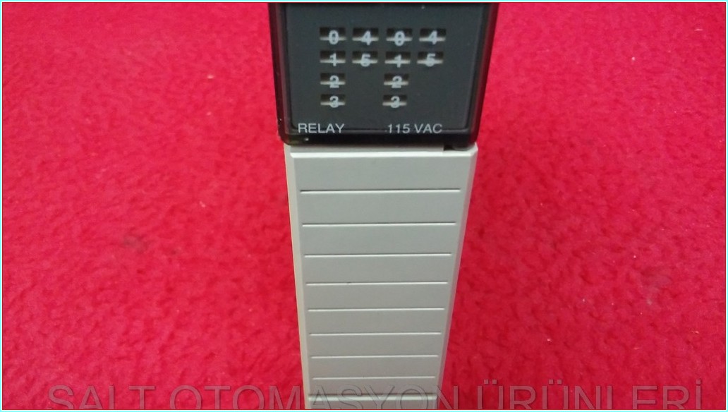 ALLEN BRADLEY SLC 500 1746-IO12 COMBINATION I-O MODULE PLC SLC500