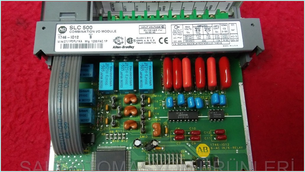 ALLEN BRADLEY SLC 500 1746-IO12 COMBINATION I-O MODULE PLC SLC500