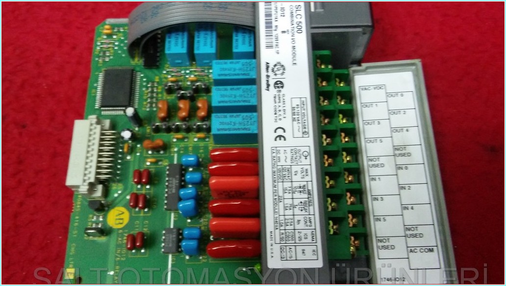 ALLEN BRADLEY SLC 500 1746-IO12 COMBINATION I-O MODULE PLC SLC500