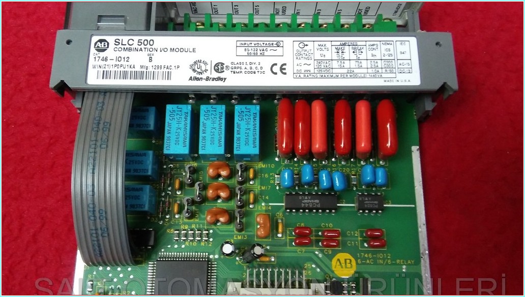 ALLEN BRADLEY SLC 500 1746-IO12 COMBINATION I-O MODULE PLC SLC500