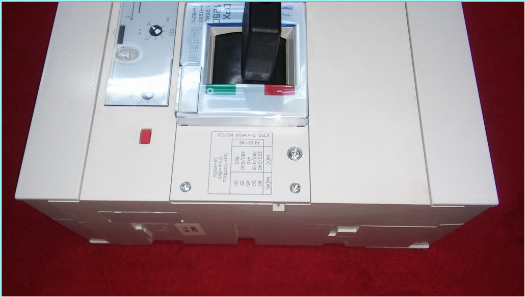 LEGRAND DPX 1250 1250A TMŞ
