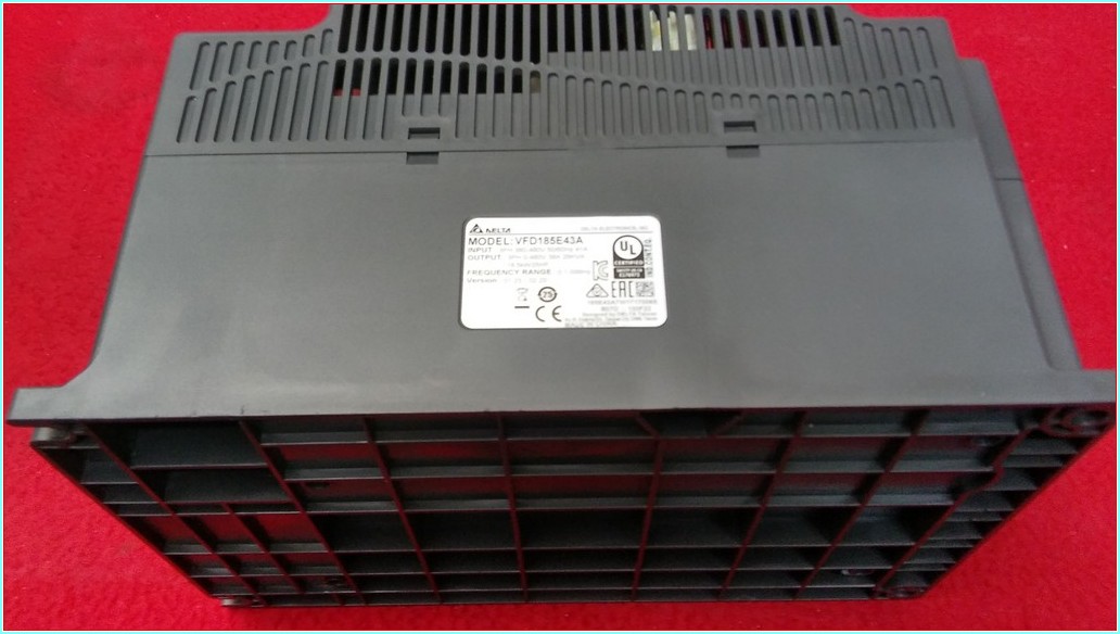 DELTA VFD185E43A 18,5KW SÜRÜCÜ